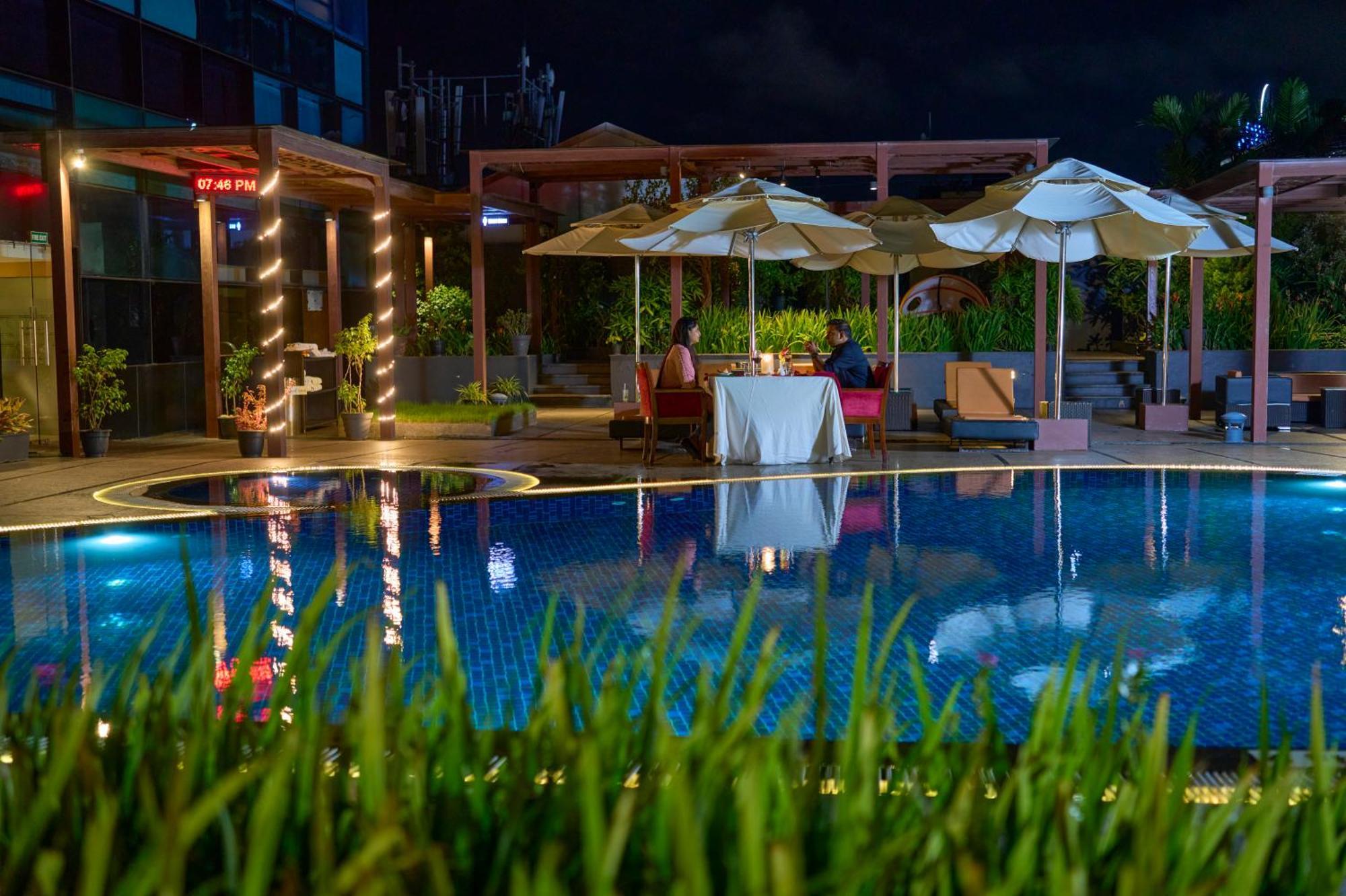 Отель The Raviz Calicut Экстерьер фото